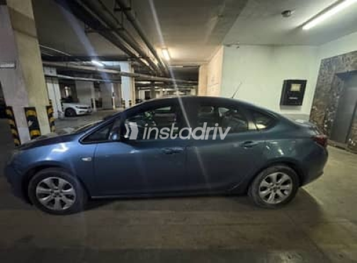 Opel Astra 2016 Dark Blue Automatic Used for Sale in Alexandria - 1