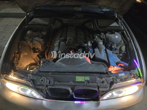 بي ام دبليو 523 1999 فضي أوتوماتيك مستعملة للبيع في القاهرة - 3