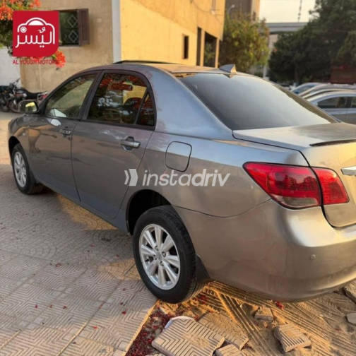 بى واى دى‬ L3 2017 ذهبي يدوي مستعملة للبيع في مدينة نصر - 3