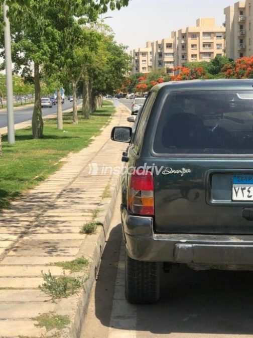 Jeep Grand Cherokee 1999 Dark Green Automatic Used for Sale in Cairo - 1
