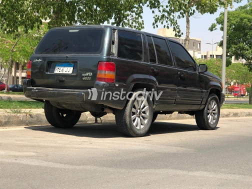 Jeep Grand Cherokee 1999 Dark Green Automatic Used for Sale in Cairo - 3