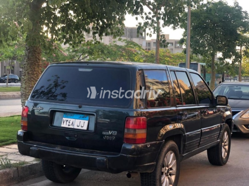 Jeep Grand Cherokee 1999 Dark Green Automatic Used for Sale in Cairo - 5