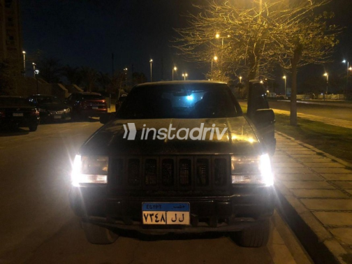 Jeep Grand Cherokee 1999 Dark Green Automatic Used for Sale in Cairo - 9