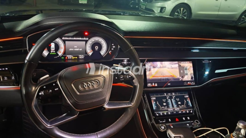 اودي A8 2022 أسود أوتوماتيك مستعملة للبيع في داون تاون - 5