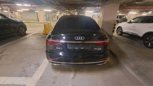 اودي A8 2022 أسود أوتوماتيك مستعملة للبيع في داون تاون