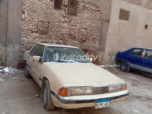 مازدا 929 1984 أصفر يدوي مستعملة للبيع في الجيزة - 1