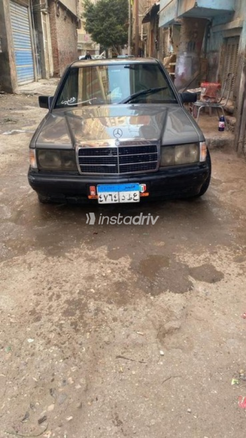 Mercedes 190 1987 Gray Automatic Used for Sale in Tanta - 2