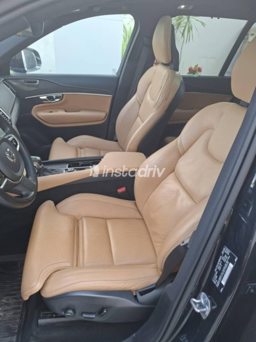 فولفو XC90 2021 أسود أوتوماتيك مستعملة للبيع في الجيزة - 7