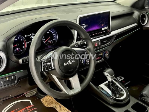 كيا K3 2022 أبيض أوتوماتيك مستعملة للبيع في الإسكندرية - 4