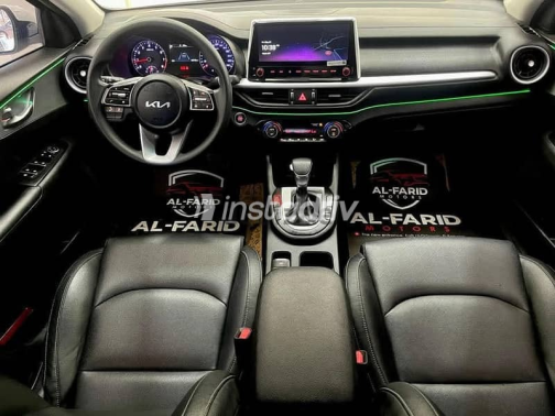 كيا K3 2022 أبيض أوتوماتيك مستعملة للبيع في الإسكندرية - 5