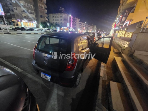 Hyundai I10 2012 Dark Gray Automatic Used for Sale in Mokattam - 6