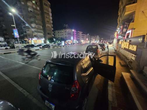 Hyundai I10 2012 Dark Gray Automatic Used for Sale in Mokattam - 7
