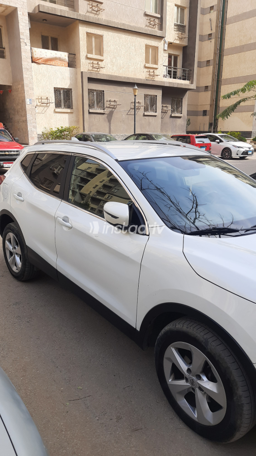 Nissan Qashqai 2021 White Automatic Used for Sale in Cairo - 2