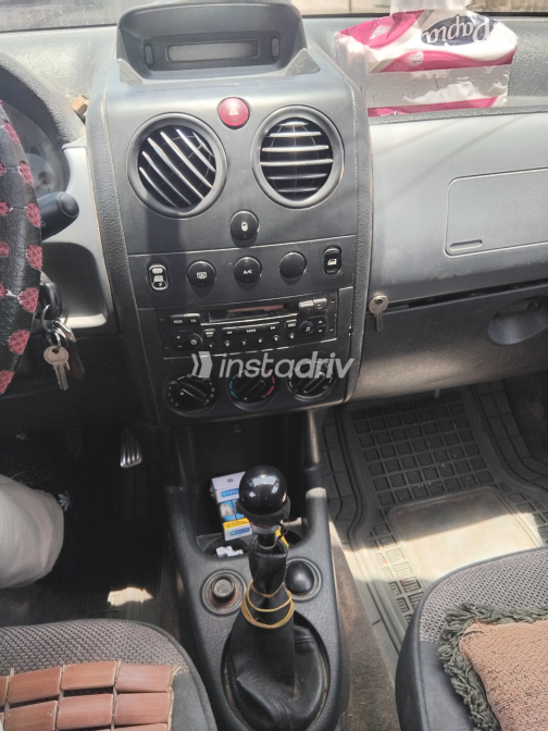 Citroën Berlingo 2005 Silver Manual Used for Sale in Helwan - 4