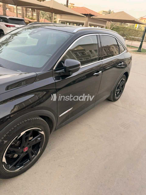 دى اس DS7 2019 أسود أوتوماتيك مستعملة للبيع في القاهرة - 4