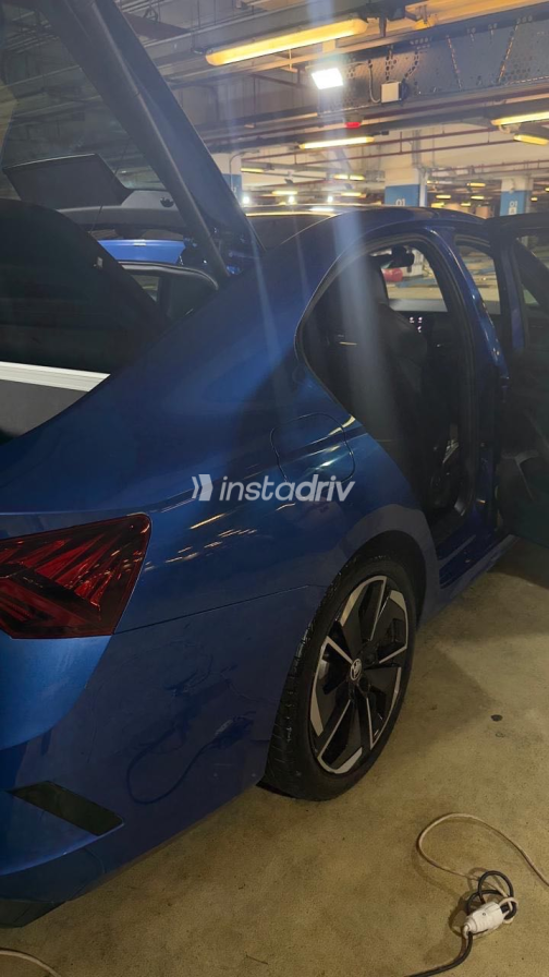 Skoda Octavia A8 2021 Blue Automatic Used for Sale in Cairo - 7