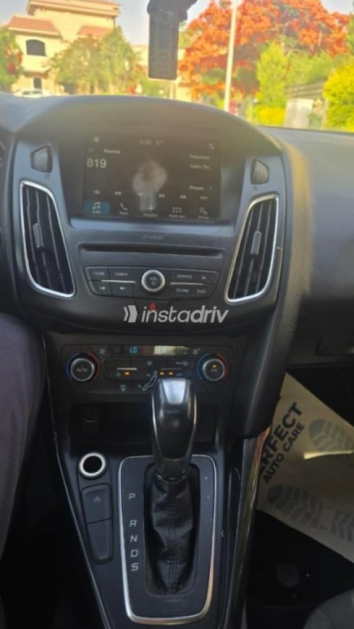 Ford Focus 2018 Silver Automatic Used for Sale in Madinaty - 5