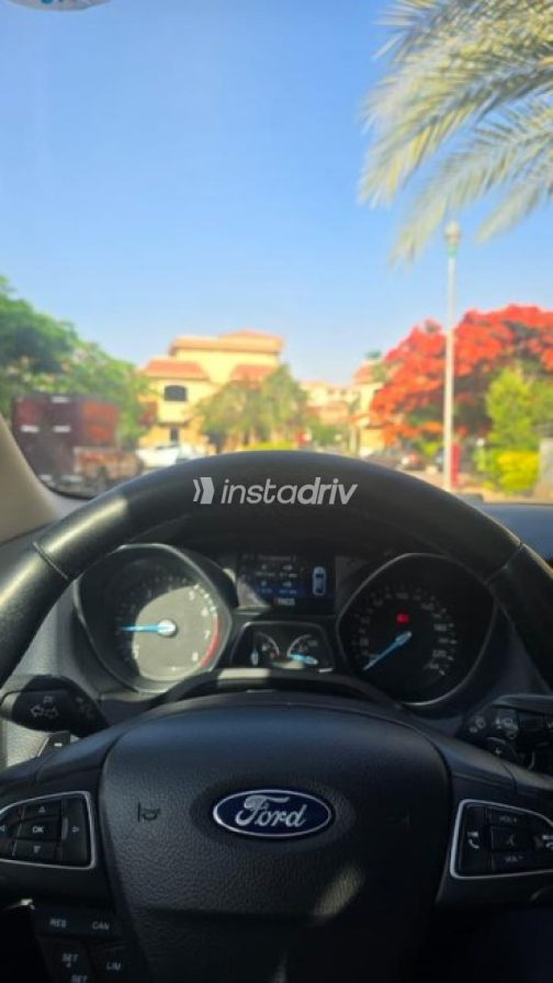 Ford Focus 2018 Silver Automatic Used for Sale in Madinaty - 10