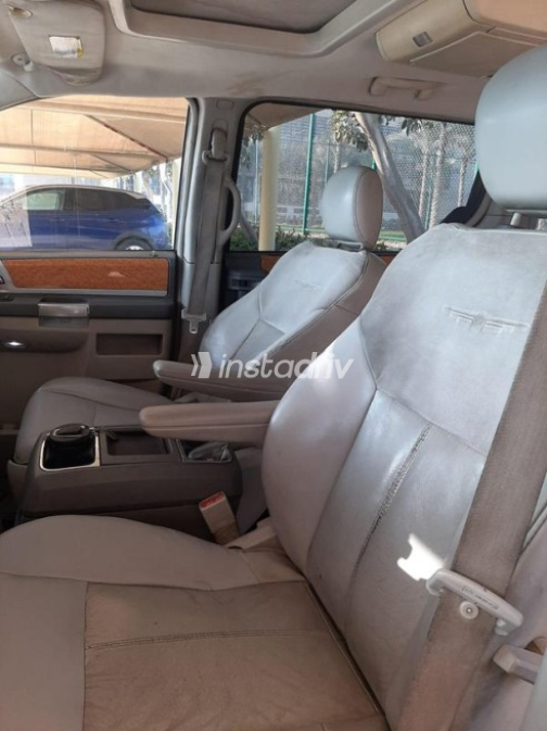 Chrysler Town & Country 2009 Eggplant Automatic Used for Sale in Maadi - 7