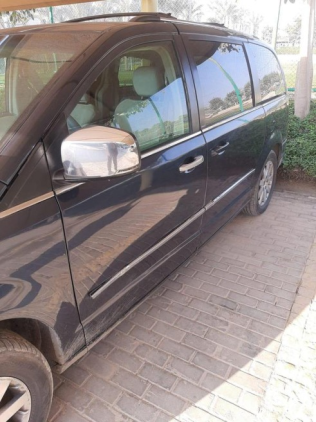 Chrysler Town & Country 2009 Eggplant Automatic Used for Sale in Maadi