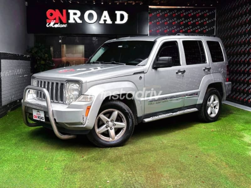 Jeep Cherokee 2012 Silver Automatic Used for Sale in Nasr city - 8