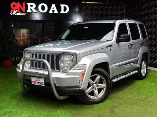 Jeep Cherokee 2012 Silver Automatic Used for Sale in Nasr city