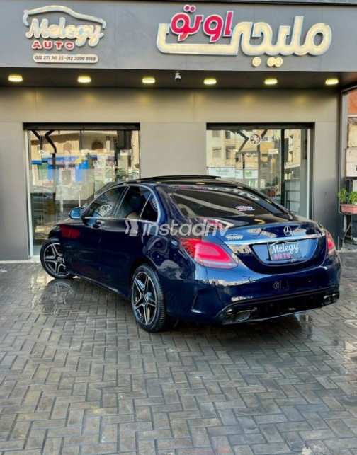 Mercedes C 180 2019 Black Automatic Used for Sale in Ismailia - 4