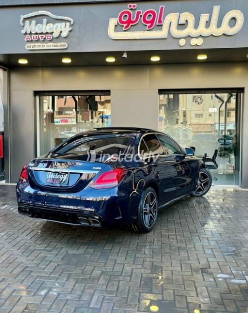 Mercedes C 180 2019 Black Automatic Used for Sale in Ismailia - 5