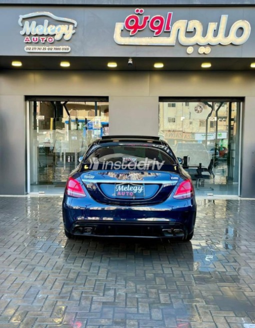 Mercedes C 180 2019 Black Automatic Used for Sale in Ismailia - 6