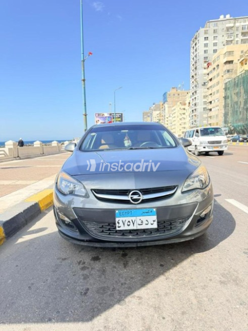 Opel Astra 2020 White Automatic Used for Sale in Greater Cairo ( Cairo + Giza) - 1