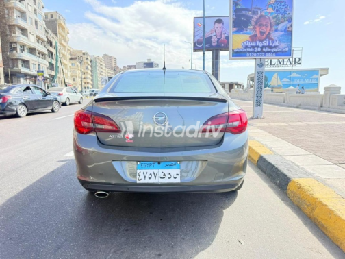 Opel Astra 2020 White Automatic Used for Sale in Greater Cairo ( Cairo + Giza) - 2