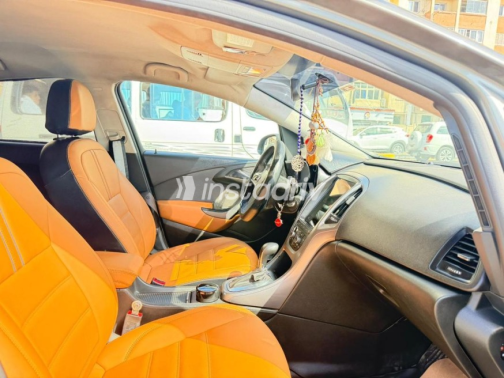 Opel Astra 2020 White Automatic Used for Sale in Greater Cairo ( Cairo + Giza) - 4