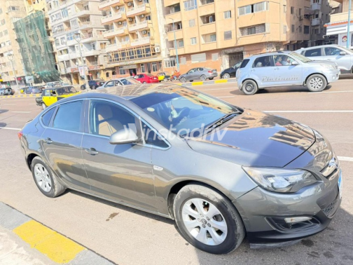 Opel Astra 2020 White Automatic Used for Sale in Greater Cairo ( Cairo + Giza) - 6
