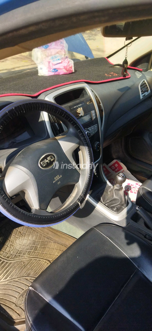 بى واى دى‬ F3 2020 أزرق يدوي مستعملة للبيع في مدينة بدر - 4