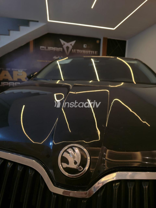 سكودا اوكتافيا A7 2015 أسود أوتوماتيك مستعملة للبيع في الغربية - 4