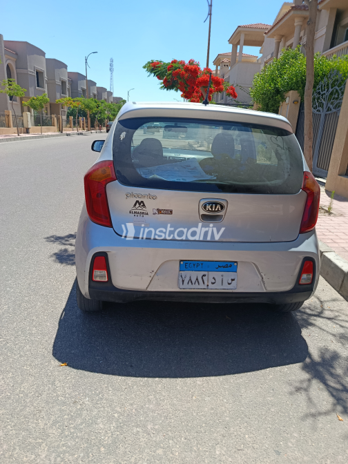 Kia Picanto 2017 Silver Automatic Used for Sale in Alexandria - 1