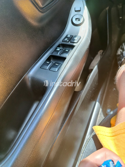 Kia Picanto 2017 Silver Automatic Used for Sale in Alexandria - 9