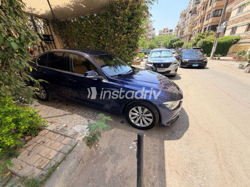 بي ام دبليو 318 2019 أزرق أوتوماتيك مستعملة للبيع في شيراتون - 4