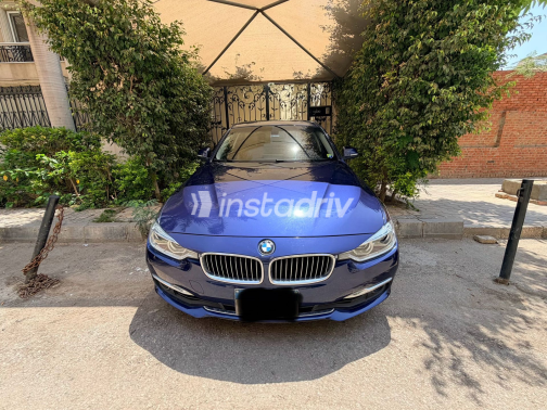 بي ام دبليو 318 2019 أزرق أوتوماتيك مستعملة للبيع في شيراتون - 10