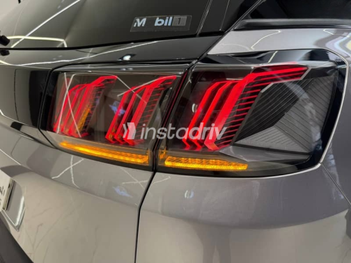 Peugeot 3008 2021 Silver Automatic Used for Sale in Nasr city - 3