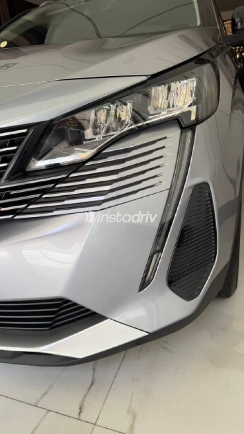 Peugeot 3008 2021 Silver Automatic Used for Sale in Nasr city - 8