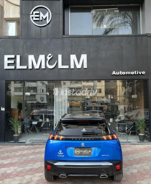 Peugeot 2008 2021 Dark Blue Automatic Used for Sale in Cairo - 6