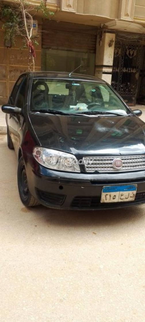 فيات بونتو 2009 أسود يدوي مستعملة للبيع في المعادى - 6