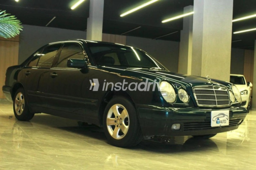 Mercedes E 200 1998 White Automatic Used for Sale in Cairo - 3