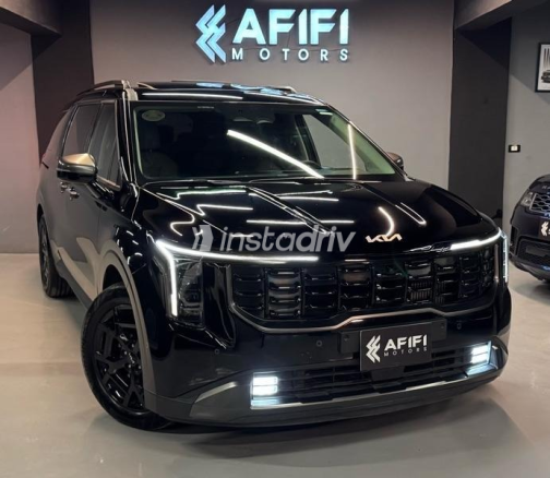 Kia Carnival 2024 Black Automatic Used for Sale in Cairo - 1