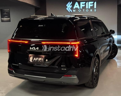 Kia Carnival 2024 Black Automatic Used for Sale in Cairo - 4