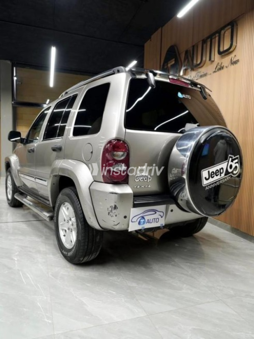 Jeep Liberty 2007 Gray Automatic Used for Sale in Cairo - 7