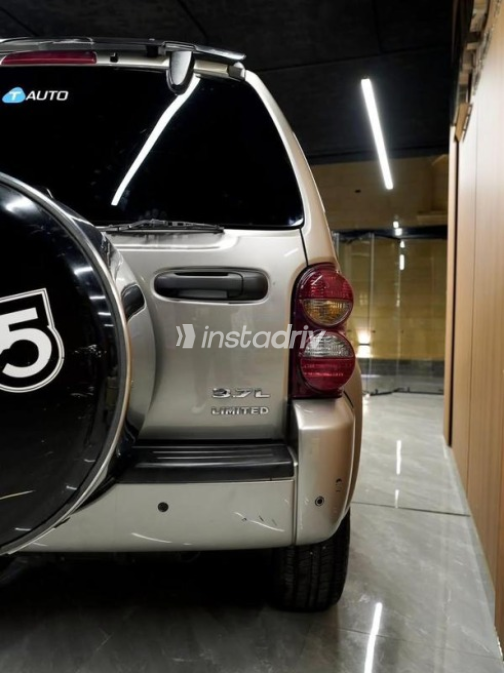 Jeep Liberty 2007 Gray Automatic Used for Sale in Cairo - 8