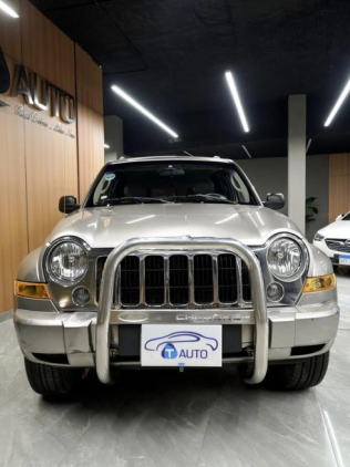 Jeep Liberty 2007 Gray Automatic Used for Sale in Cairo
