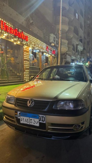 Volkswagen Pointer 2004 Gold Manual Used for Sale in Alexandria